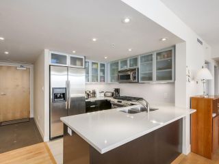 Photo 4: 2301 1205 W HASTINGS STREET in Vancouver: Coal Harbour Condo for sale (Vancouver West)  : MLS®# R2191331