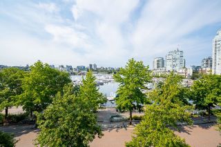 Photo 32: 3C 1067 MARINASIDE Crescent in Vancouver: Yaletown Townhouse for sale in "QUAYWEST II" (Vancouver West)  : MLS®# R2810313