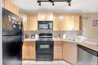 Photo 5: 305 60 38A Avenue SW in Calgary: Parkhill Apartment for sale : MLS®# A2050079
