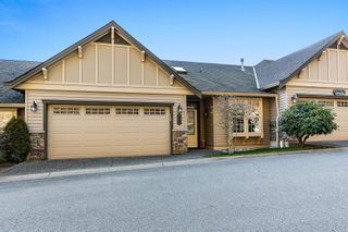 Photo 1: 33 2842 WHATCOM Road in Abbotsford: Abbotsford East Townhouse for sale : MLS®# R2753989