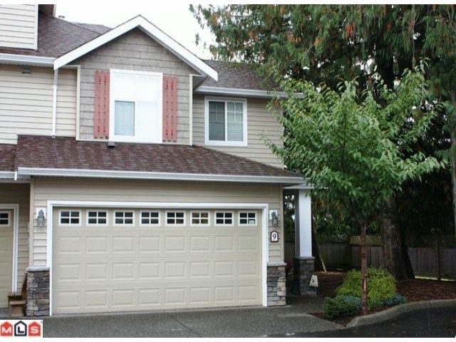 Main Photo: 9 45152 WELLS Road in Sardis: Sardis West Vedder Rd Townhouse for sale in "MAYBERRY LANE" : MLS®# H1104382
