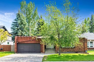 Main Photo: 211 Pump Hill Crescent SW in Calgary: Pump Hill Detached for sale : MLS®# A2061028