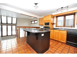 Photo 4: 2303 WESTMOUNT Road NW in Calgary: West Hillhurst House for sale : MLS®# C4014355