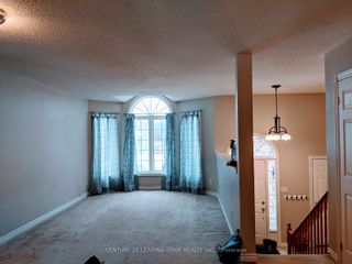 Photo 2: 215 Pringle Drive in Barrie: Edgehill Drive House (Bungalow-Raised) for sale : MLS®# S6108996