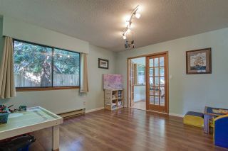 Photo 10: 8092 DOGWOOD Drive in Halfmoon Bay: Halfmn Bay Secret Cv Redroofs House for sale in "Welcome Woods" (Sunshine Coast)  : MLS®# R2487226