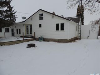 Photo 2: 421 4th Street in Frobisher: Residential for sale : MLS®# SK838111