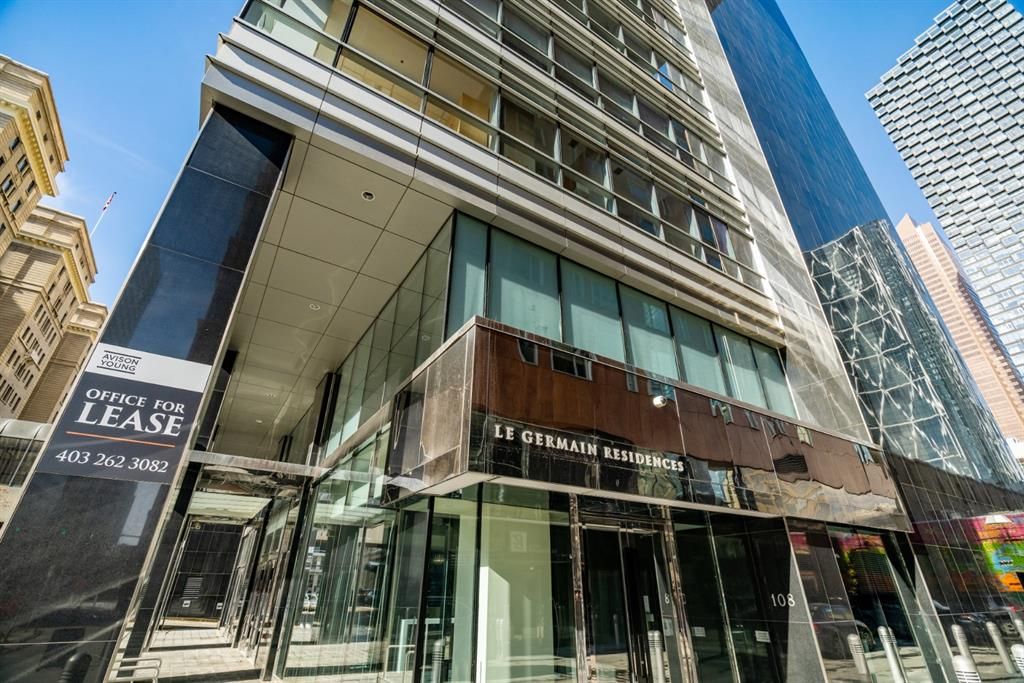 Main Photo: 1807 108 9 Avenue SW in Calgary: Downtown Commercial Core Apartment for sale : MLS®# A1189273