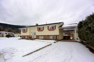 Photo 2: 1071 CEDAR Street in Smithers: Smithers - Town House for sale in "Wildwood" (Smithers And Area)  : MLS®# R2751790