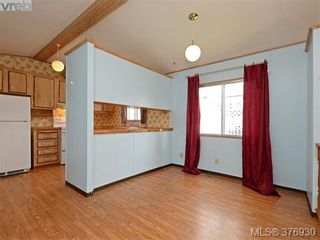 Photo 4: 61 1555 Middle Rd in VICTORIA: VR Glentana Manufactured Home for sale (View Royal)  : MLS®# 756727