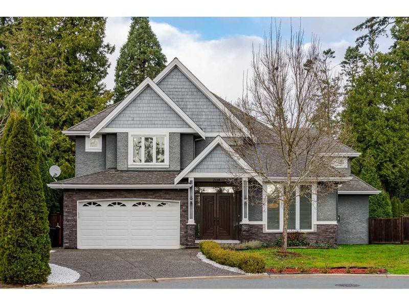 FEATURED LISTING: 2118 INDIAN FORT Drive Surrey