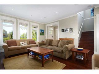 Photo 3: 428 E 34TH Avenue in Vancouver: Fraser VE House for sale in "Main Street" (Vancouver East)  : MLS®# V1026641