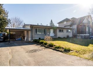 Photo 3: 2222 BAKERVIEW Street in Abbotsford: Central Abbotsford House for sale : MLS®# R2653754