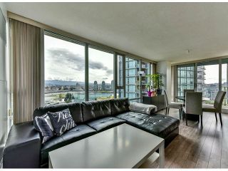 Photo 3: 2002 918 COOPERAGE Way in Vancouver: Yaletown Condo for sale in "MARINER" (Vancouver West)  : MLS®# V1116237