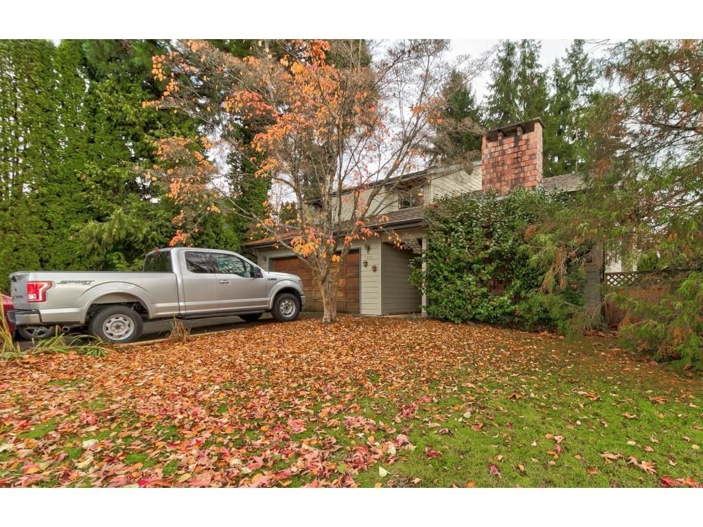 Main Photo: 6204 180A Street in Surrey: Cloverdale BC House for sale (Cloverdale)  : MLS®# R2632324