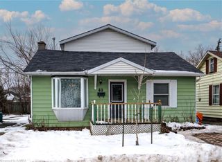 Photo 1: 40 Grey Street in Kingston: 22 - East of Sir John A. Blvd Single Family Residence for sale : MLS®# 40534747