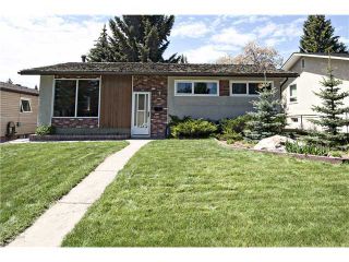 Photo 1: 3611 LOGAN Crescent SW in CALGARY: Lakeview Residential Detached Single Family for sale (Calgary)  : MLS®# C3580842