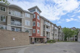 Photo 2: 220 40 Parkridge View SE in Calgary: Parkland Apartment for sale : MLS®# A1234935