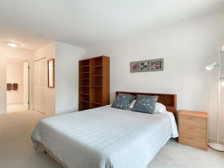 Photo 9: 210 2105 W 42ND Avenue in Vancouver: Kerrisdale Condo for sale in "BROWNSTONE" (Vancouver West)  : MLS®# R2582976