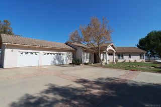Photo 1: RAMONA House for sale : 5 bedrooms : 17459 Highlander Drive