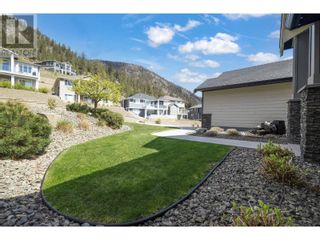 Photo 8: 2409 Tallus Heights Drive in West Kelowna: House for sale : MLS®# 10313536