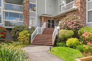 Photo 3: 336 5379 205 Street in Langley: Langley City Condo for sale in "HERITAGE MANOR" : MLS®# R2880626