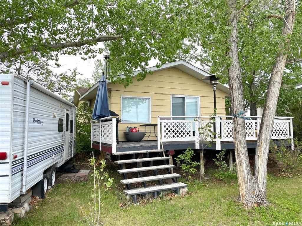 Main Photo: 682 Aqualane Avenue in Aquadeo: Residential for sale : MLS®# SK930301