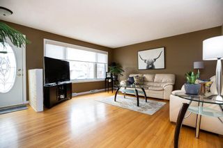 Photo 2: 645 Oakland Avenue in Winnipeg: North Kildonan Residential for sale (3F)  : MLS®# 202107268