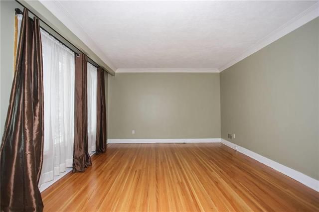 Photo 2: Photos: 692 Cordova Street in Winnipeg: River Heights Single Family Detached for sale (1D)  : MLS®# 1830606