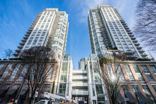Photo 2: 704 565 SMITHE Street in Vancouver: Downtown VW Condo for sale in "VITA @ SYMPHONY PLACE" (Vancouver West)  : MLS®# R2857977