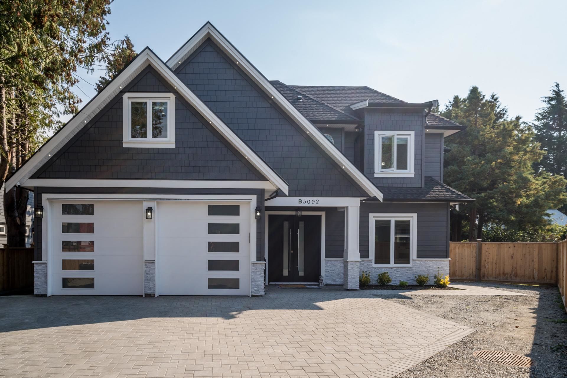 Main Photo: 5092B BENTLEY Drive in Delta: Hawthorne House for sale (Ladner)  : MLS®# R2846897