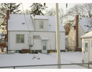 Photo 2: 229 DONALDA Avenue in WINNIPEG: East Kildonan Residential for sale (North East Winnipeg)  : MLS®# 2822432