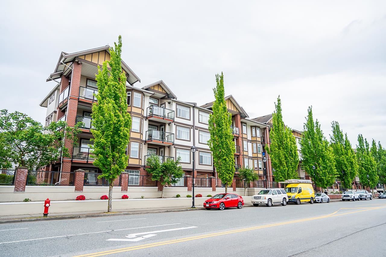 Main Photo: 247 5660 201A Street in Langley: Langley City Condo for sale in "Paddington Station" : MLS®# R2779642