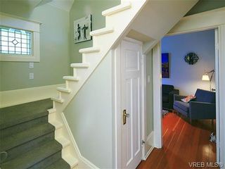 Photo 2: 1321 George St in VICTORIA: Vi Fairfield West House for sale (Victoria)  : MLS®# 719786
