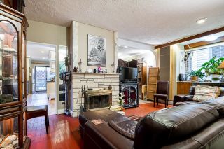 Photo 3: 857 E 12TH Avenue in Vancouver: Mount Pleasant VE House for sale (Vancouver East)  : MLS®# R2746444