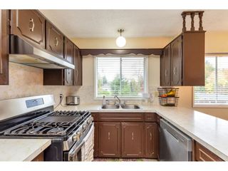 Photo 6: 2870 LAURNELL Crescent in Abbotsford: Abbotsford West House for sale : MLS®# R2509717