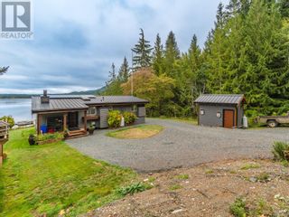 Photo 2: 2362 South Lake Rd in Qualicum Beach: House for sale : MLS®# 945784