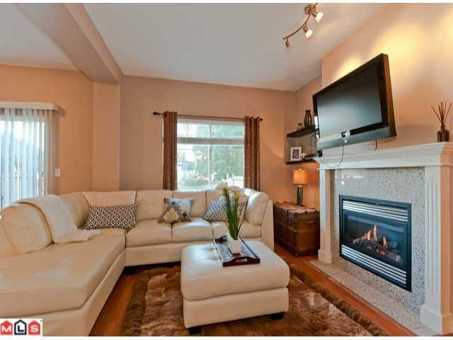 Main Photo: 10 14453 72ND Avenue in Surrey: East Newton Townhouse for sale : MLS®# F1220344
