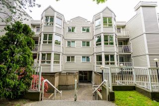 Photo 1: PH6 1516 E 1 Avenue in Vancouver: Grandview Woodland Condo for sale in "Woodland Villa" (Vancouver East)  : MLS®# R2693902