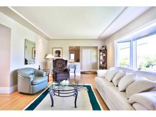 Photo 3: 4824 FAIRLAWN Drive in Burnaby: Brentwood Park House for sale (Burnaby North)  : MLS®# V1136806