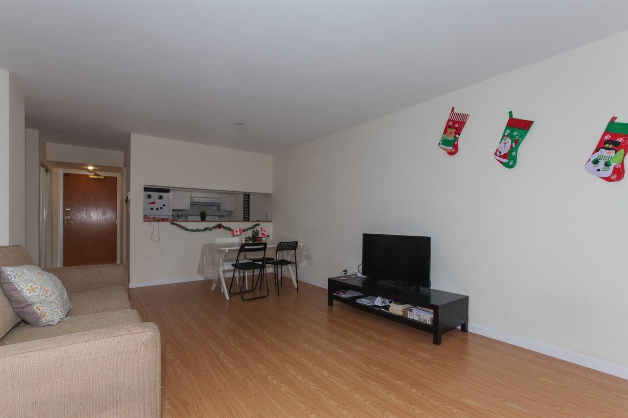 Photo 5: Photos: 1503 9633 MANCHESTER Drive in Burnaby: Cariboo Condo for sale in "STRATHMORE TOWERS" (Burnaby North)  : MLS®# R2227142