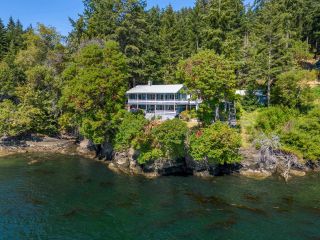 Photo 1: 2990 GEORGESON BAY ROAD: Galiano Island House for sale (Islands-Van. & Gulf)  : MLS®# R2650798