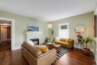 Photo 7: 1042 Vista Hts in Victoria: Vi Hillside Single Family Residence for sale : MLS®# 965524