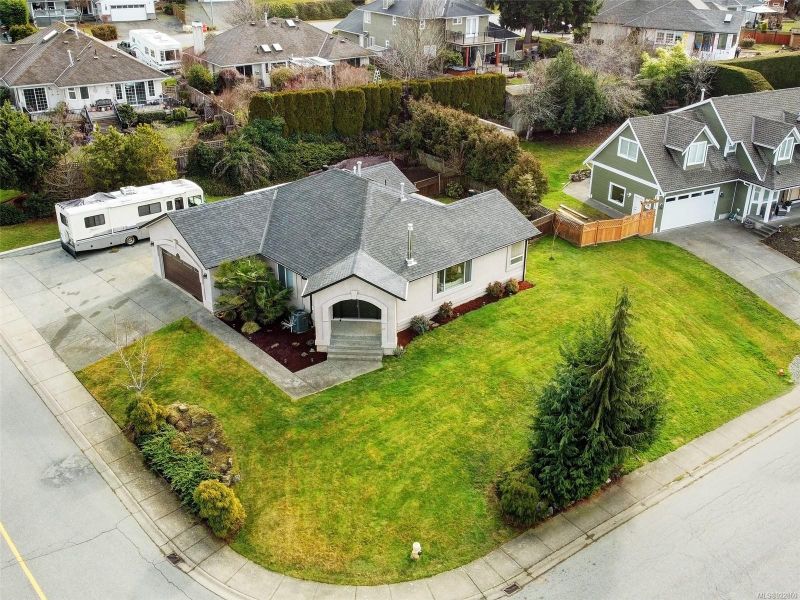 FEATURED LISTING: 6111 Everest Way Duncan