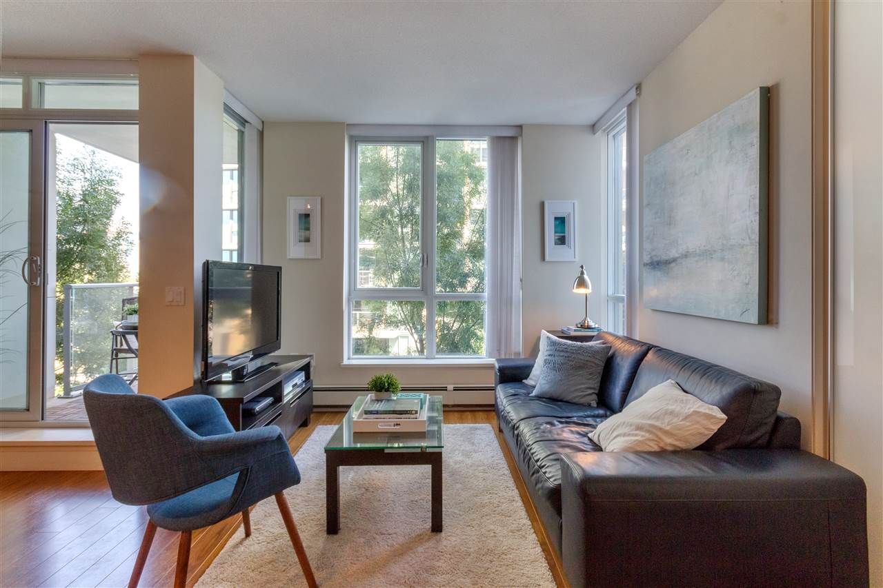 Main Photo: 305 1833 CROWE Street in Vancouver: False Creek Condo for sale in "The Foundry" (Vancouver West)  : MLS®# R2100354