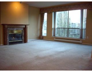 Photo 2: 214 8300 BENNETT Road in Richmond: Brighouse South Condo for sale in "MAPLE COURT II" : MLS®# V685294