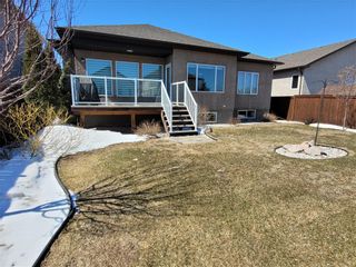 Photo 2: 80 Autumnview Drive in Winnipeg: South Pointe Residential for sale (1R)  : MLS®# 202208578