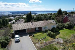 Photo 1: 1106 GILSTON Road in West Vancouver: British Properties House for sale : MLS®# R2703932