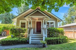 Photo 1: 23196 FRANCIS Avenue in Langley: Fort Langley House for sale : MLS®# R2703881