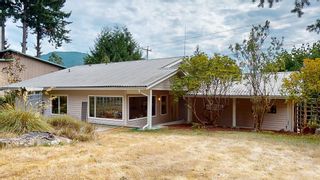 Photo 1: 13290 DELLER Road in Garden Bay: Pender Harbour Egmont House for sale (Sunshine Coast)  : MLS®# R2814931