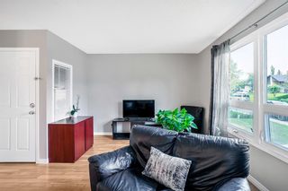 Photo 11: 139 Bergen Crescent NW in Calgary: Beddington Heights Semi Detached (Half Duplex) for sale : MLS®# A2054279